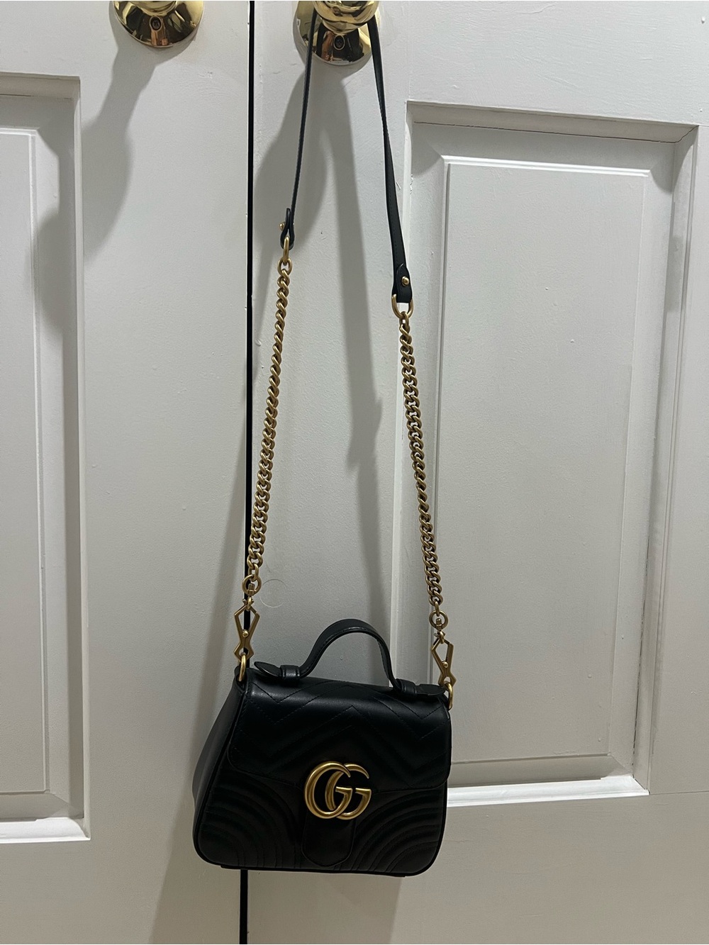 Gucci Black Leather Shoulder Bag with Gold Hardware